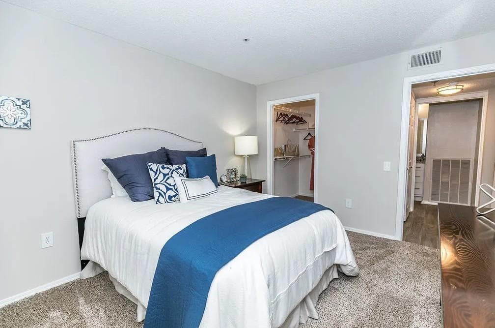 1 bedroom, 1 bathroom, 822 sq ft apartment for rent at 1401 W Paces Ferry Road 3204, Atlanta, GA 30327 for $1,450 a month — photo 8