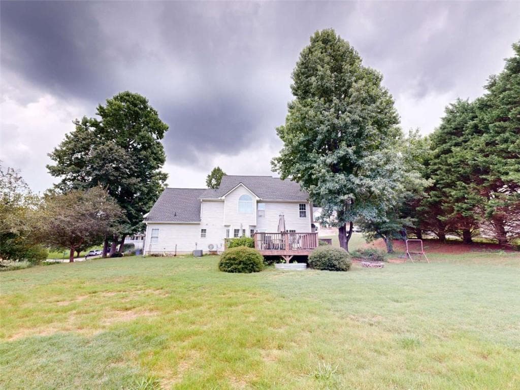 5 bedroom, 3 bathroom, 2,085 sq ft single family residence for sale at 209 Bonnie Sue Drive, Villa Rica, GA 30180 — photo 4