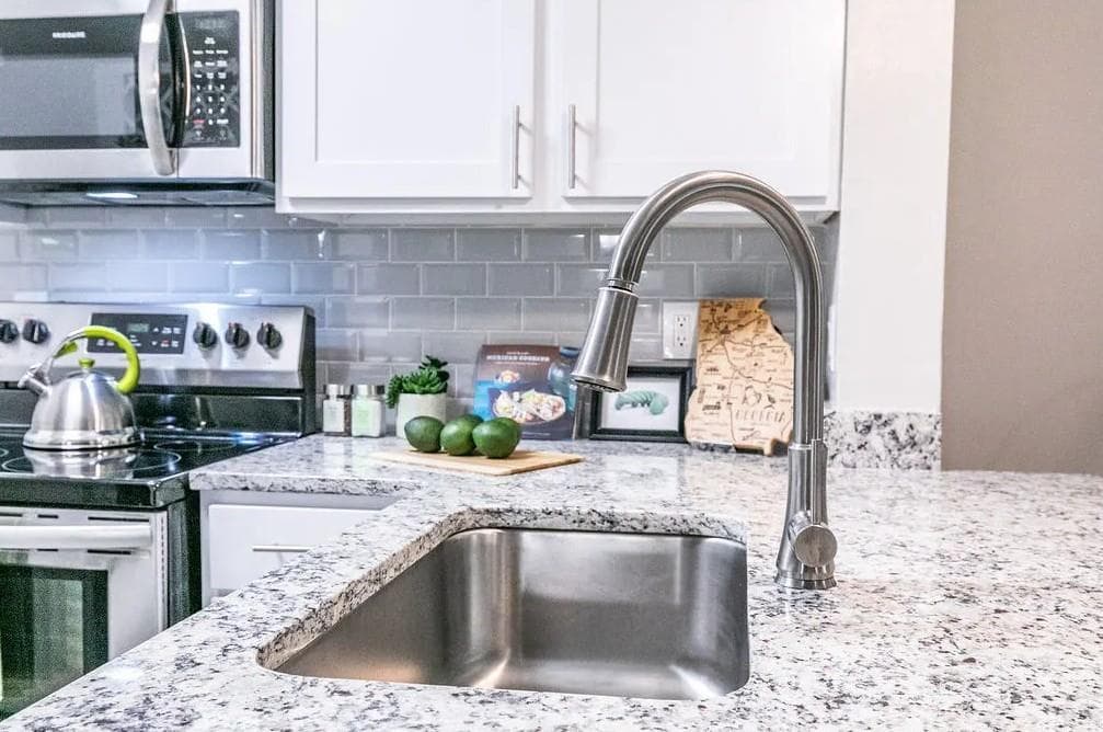 1 bedroom, 2 bathroom, 1,088 sq ft apartment for rent at 1401 W Paces Ferry Road 4307, Atlanta, GA 30327 for $1,699 a month — photo 4