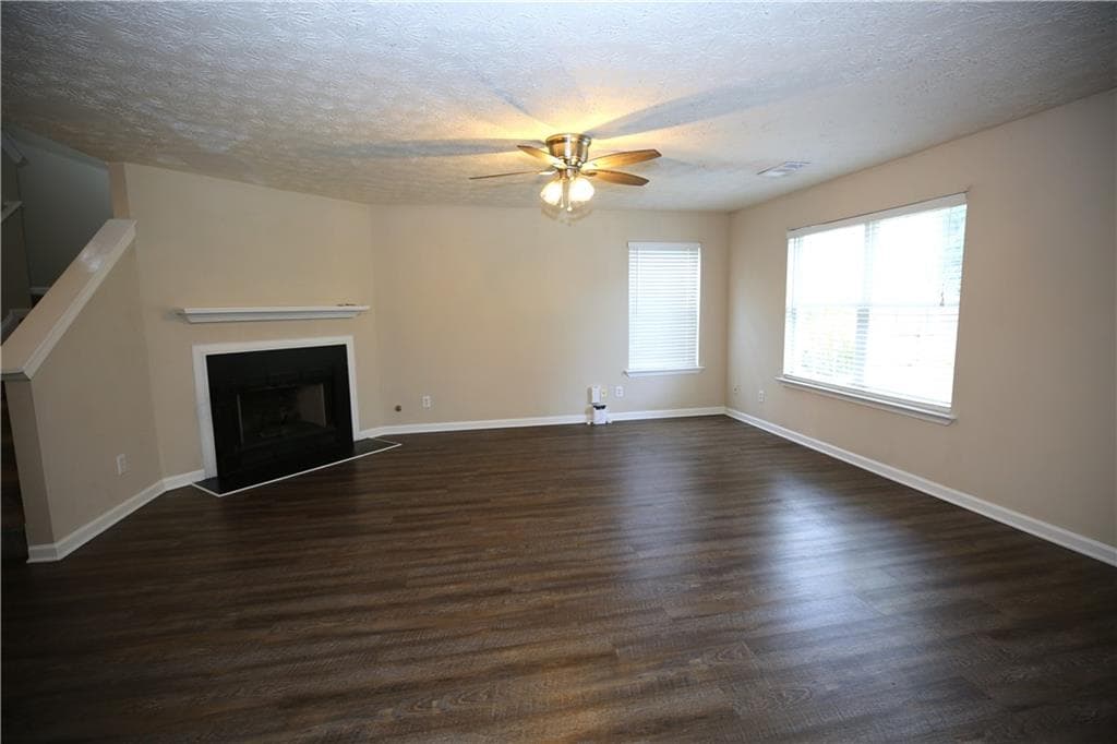 3 bedroom, 3 bathroom, 1,540 sq ft single family residence for rent at 514 Carrington Court, Canton, GA 30115 for $2,150 a month — photo 4