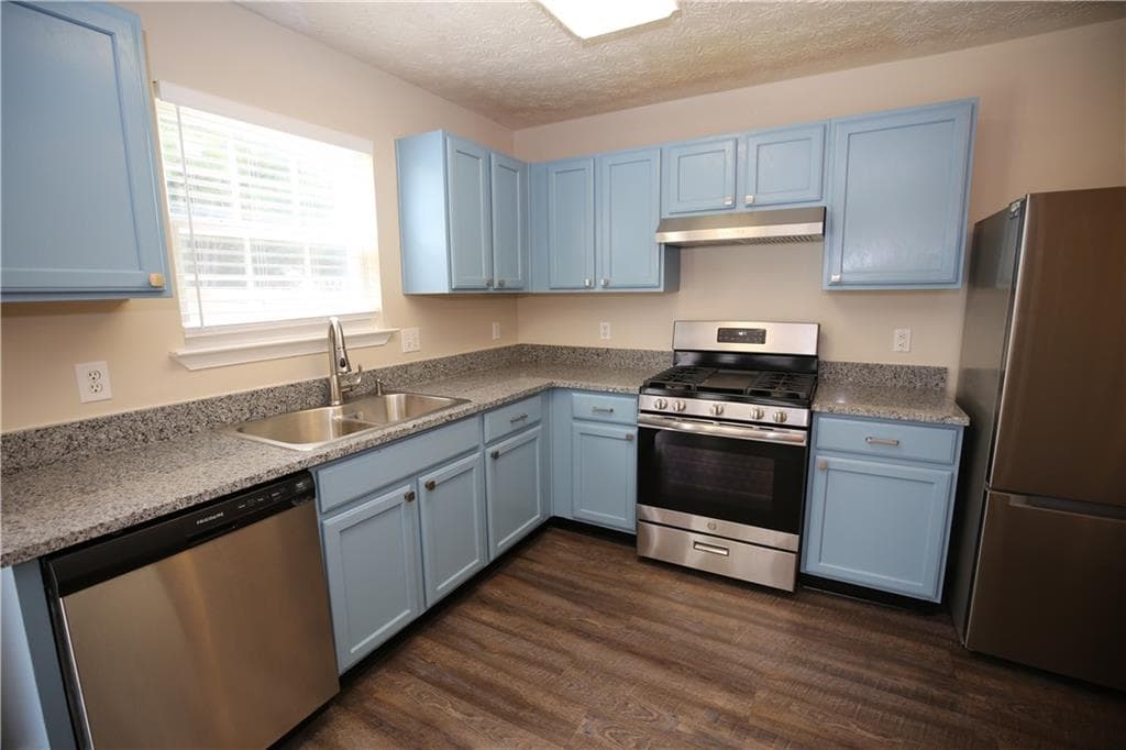 3 bedroom, 3 bathroom, 1,540 sq ft single family residence for rent at 514 Carrington Court, Canton, GA 30115 for $2,150 a month — photo 5
