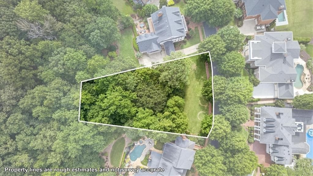 single family residence under contract at 3119 W Addison Drive, Alpharetta, GA 30022