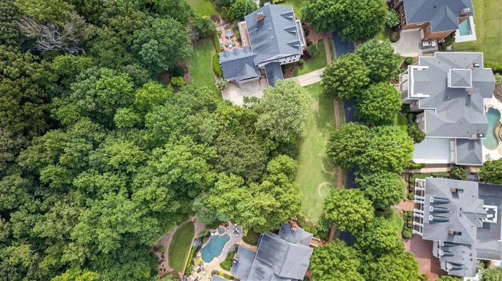 single family residence under contract at 3119 W Addison Drive, Alpharetta, GA 30022 — photo 2