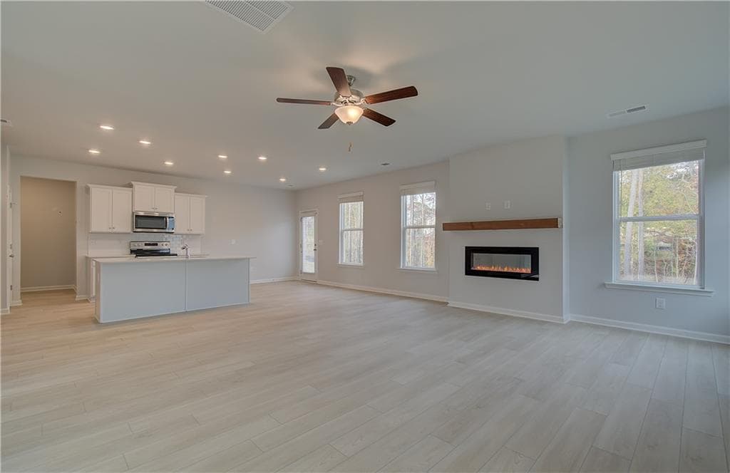 4 bedroom, 4 bathroom, 2,724 sq ft single family residence for sale at 35 Barge Lane, Covington, GA 30016 — photo 7
