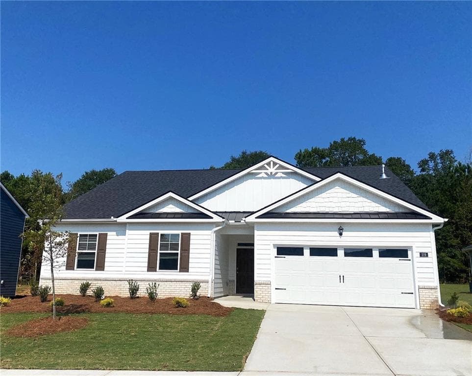 4 bedroom, 2 bathroom, 2,025 sq ft single family residence for sale at 254 Defilippe Drive, Statham, GA 30666