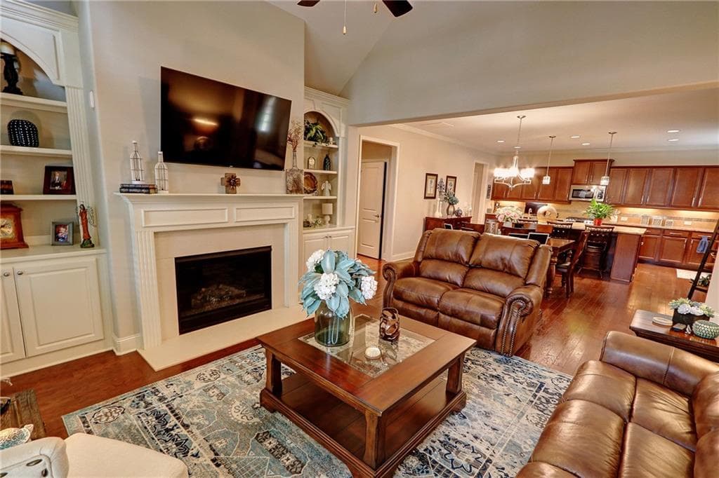 3 bedroom, 3 bathroom, 2,255 sq ft condominium for sale at 2680 Middlecreek Way, Cumming, GA 30041 — photo 9