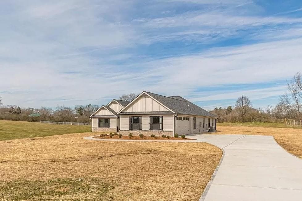 3 bedroom, 3 bathroom, 4,760 sq ft single family residence under contract at Lot 3 Bethel Church Road, Carrollton, GA 30117 — photo 2