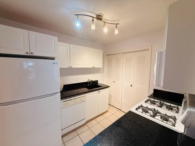 1 bedroom, 1 bathroom, 998 sq ft condominium for sale at 1103 Summit North Drive 1103, Atlanta, GA 30324 — photo 6