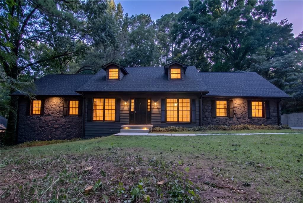 4 bedroom, 3 bathroom, 2,296 sq ft single family residence for sale at 4877 Alpine Dr, Lilburn, GA 30047 — photo 3