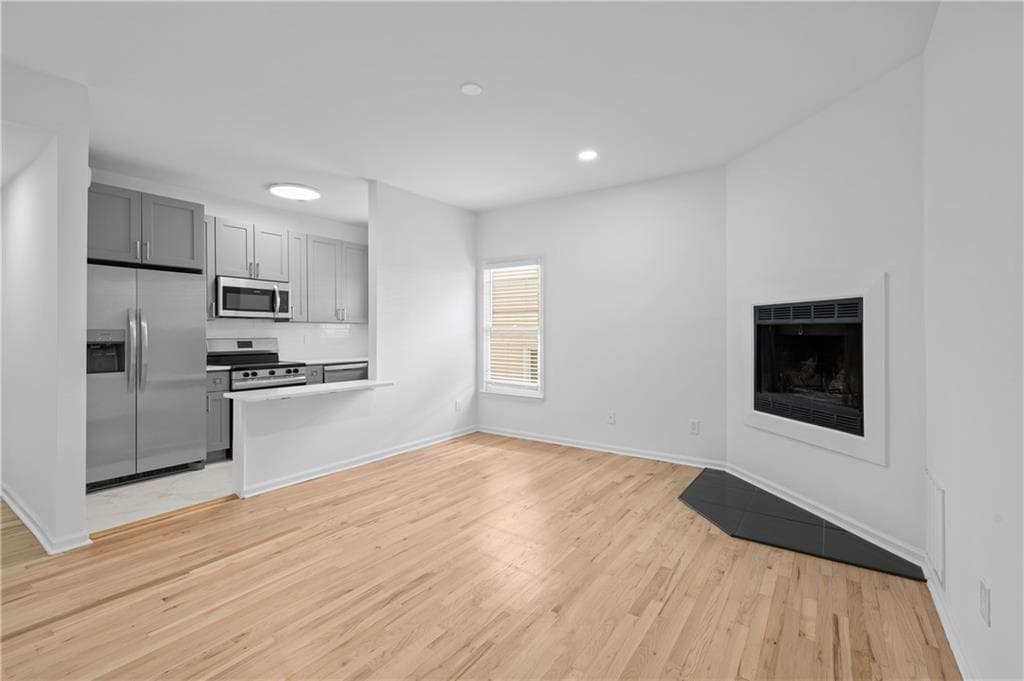 1 bedroom, 1 bathroom, 750 sq ft apartment for rent at 567 Winton Terrace D, Atlanta, GA 30308 for $1,795 a month — photo 4