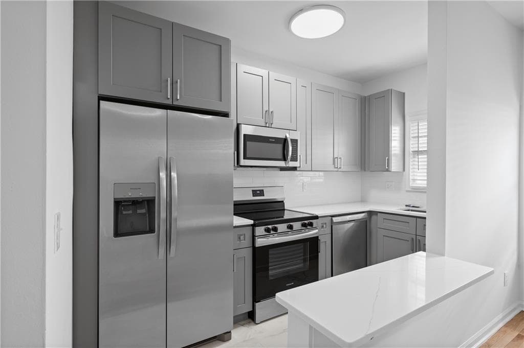1 bedroom, 1 bathroom, 750 sq ft apartment for rent at 567 Winton Terrace D, Atlanta, GA 30308 for $1,795 a month — photo 6