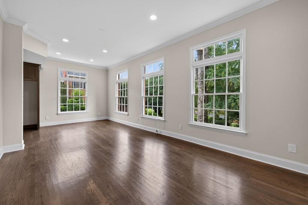 4 bedroom, 3 bathroom, 2,100 sq ft townhouse for sale at 420 Jefferson Circle, Sandy Springs, GA 30328 — photo 10