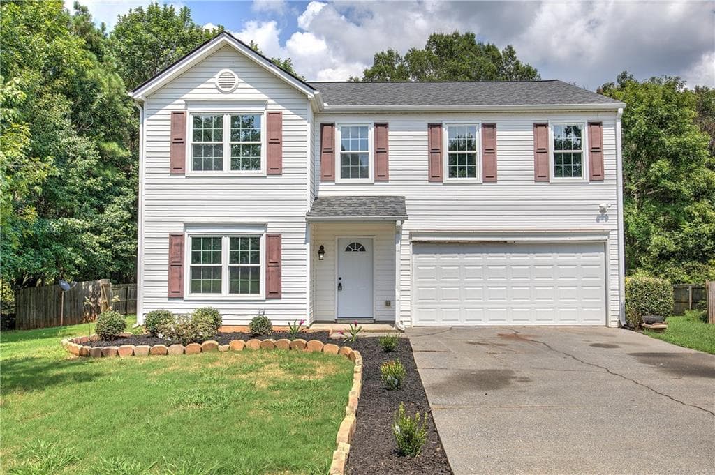 4 bedroom, 3 bathroom, 2,464 sq ft single family residence for sale at 12 Glenabbey Drive, Cartersville, GA 30120 — photo 1 of 33
