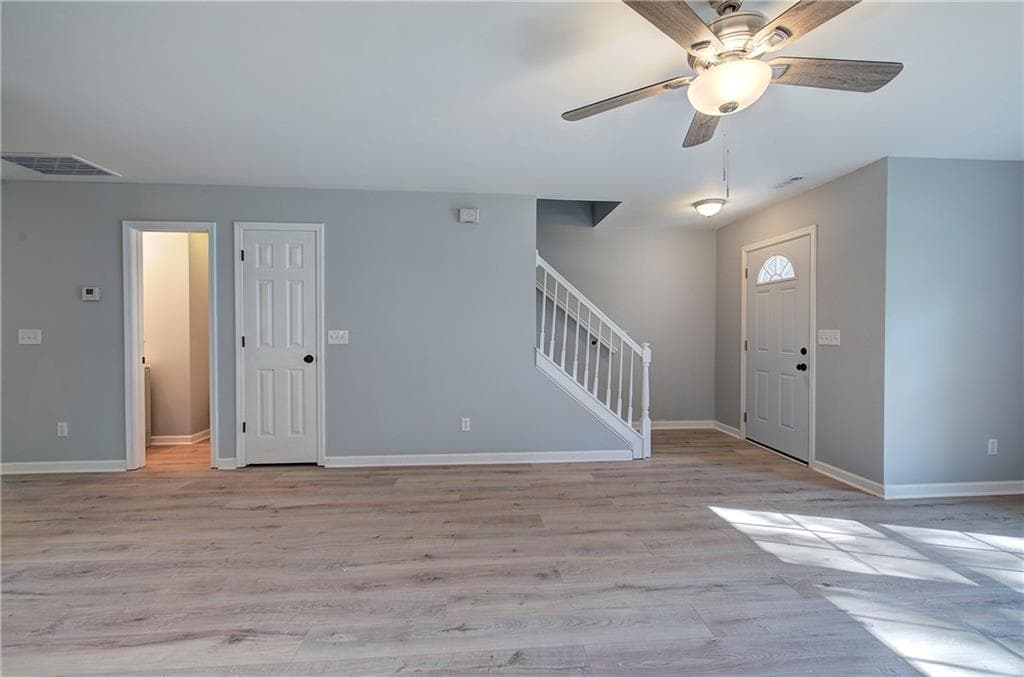 4 bedroom, 3 bathroom, 2,464 sq ft single family residence for sale at 12 Glenabbey Drive, Cartersville, GA 30120 — photo 5