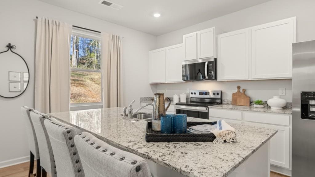 4 bedroom, 3 bathroom, 2,340 sq ft single family residence under contract at 2961 Holden Street, Gainesville, GA 30507 — photo 8