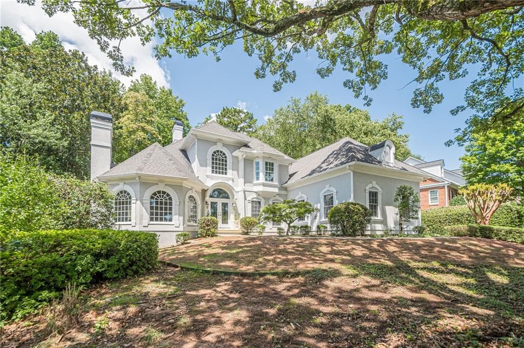 5 bedroom, 5 bathroom, 5,000 sq ft single family residence for rent at 7705 Little Aston Way, Duluth, GA 30097 for $6,000 a month — photo 2