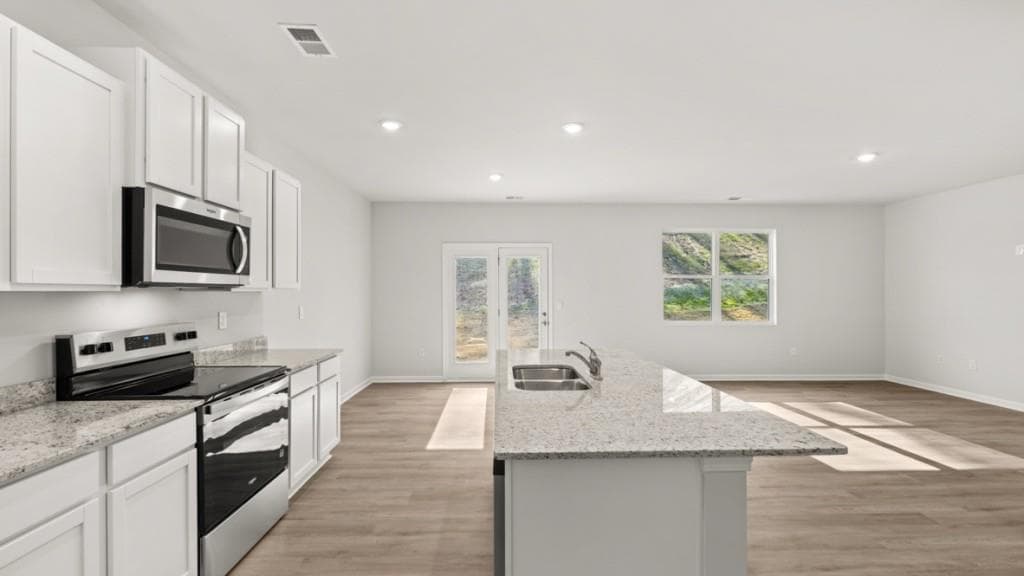 5 bedroom, 3 bathroom, 2,511 sq ft single family residence for sale at 2981 Holden Street, Gainesville, GA 30507 — photo 7
