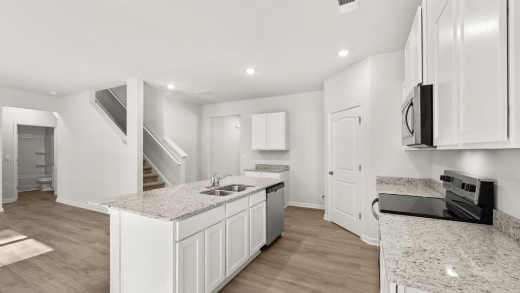 5 bedroom, 3 bathroom, 2,511 sq ft single family residence for sale at 2981 Holden Street, Gainesville, GA 30507 — photo 8
