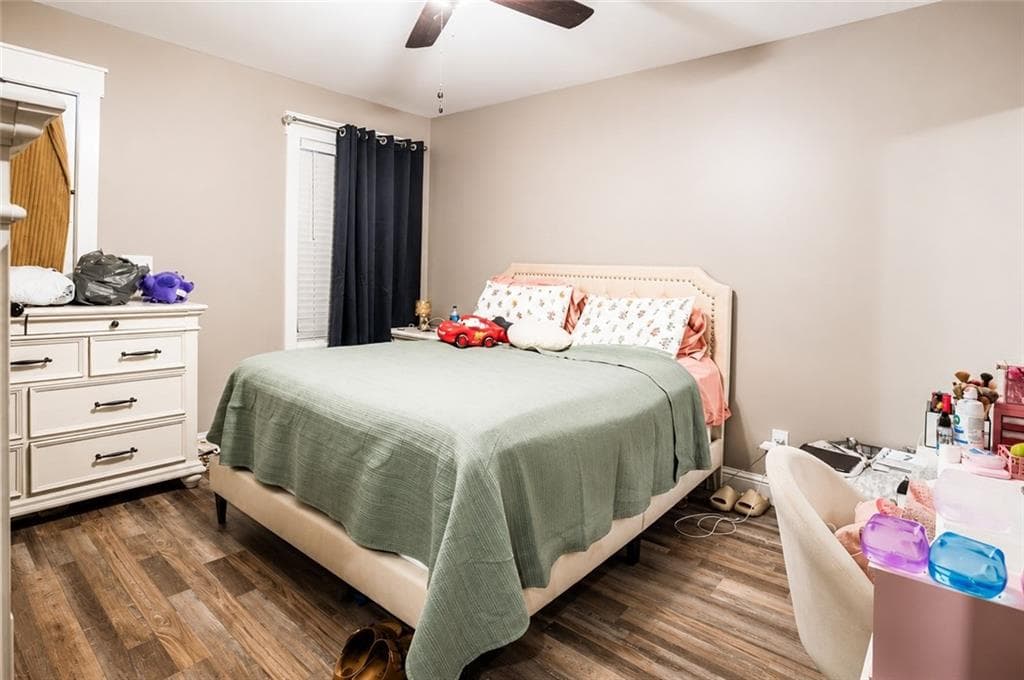 3 bedroom, 2 bathroom, 1,260 sq ft single family residence under contract at 209 Roslyn Court, Dalton, GA 30720 — photo 5