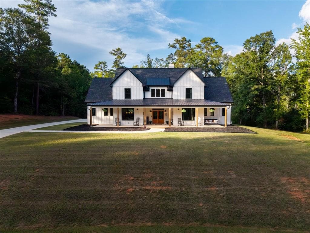 7 bedroom, 4 bathroom, 3,892 sq ft single family residence for sale at 61 Peninsula Drive, Monticello, GA 31064 — photo 4