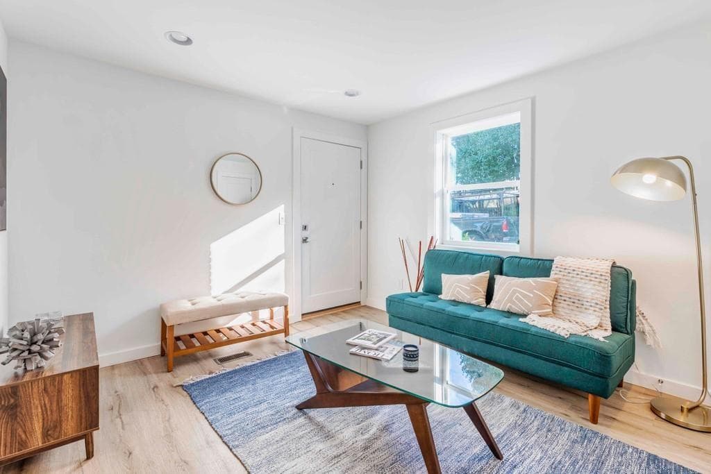 2 bedroom, 1 bathroom, 850 sq ft apartment for rent at 1015 Greenwood Avenue 6, Atlanta, GA 30306 for $2,175 a month — photo 5