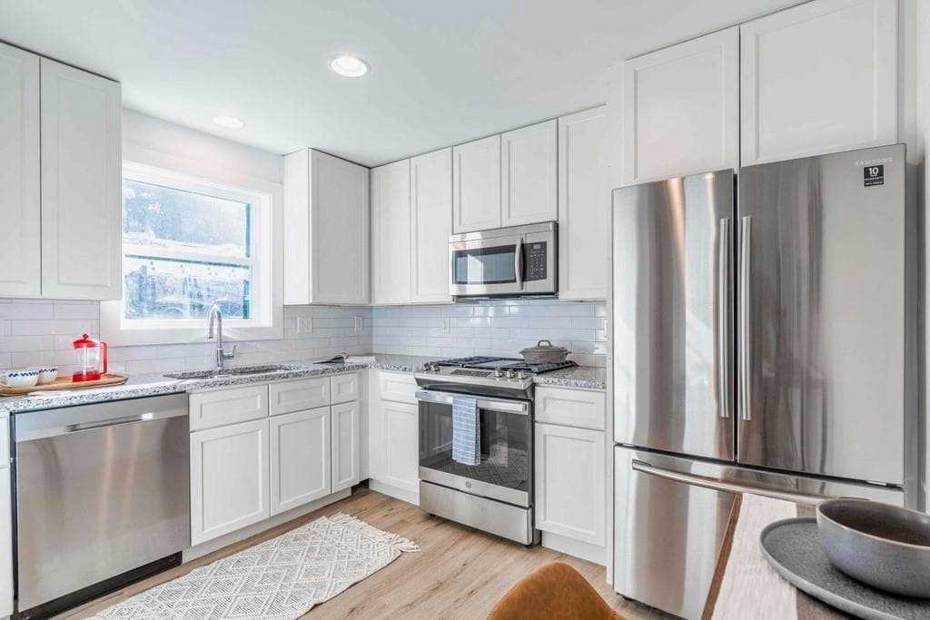 2 bedroom, 1 bathroom, 850 sq ft apartment for rent at 1015 Greenwood Avenue 6, Atlanta, GA 30306 for $2,175 a month — photo 7