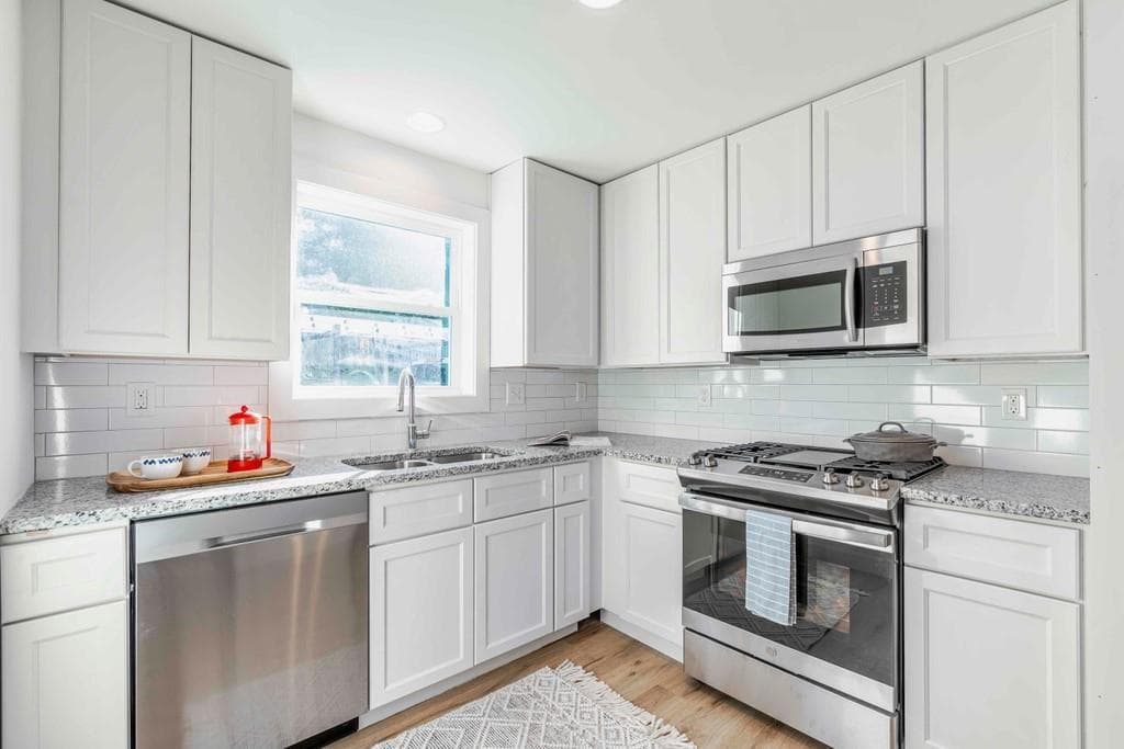 2 bedroom, 1 bathroom, 850 sq ft apartment for rent at 1015 Greenwood Avenue 6, Atlanta, GA 30306 for $2,175 a month — photo 8