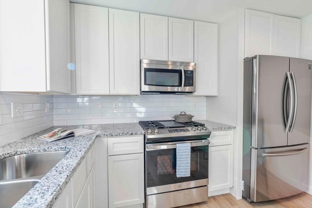 2 bedroom, 1 bathroom, 850 sq ft apartment for rent at 1015 Greenwood Avenue 6, Atlanta, GA 30306 for $2,175 a month — photo 9