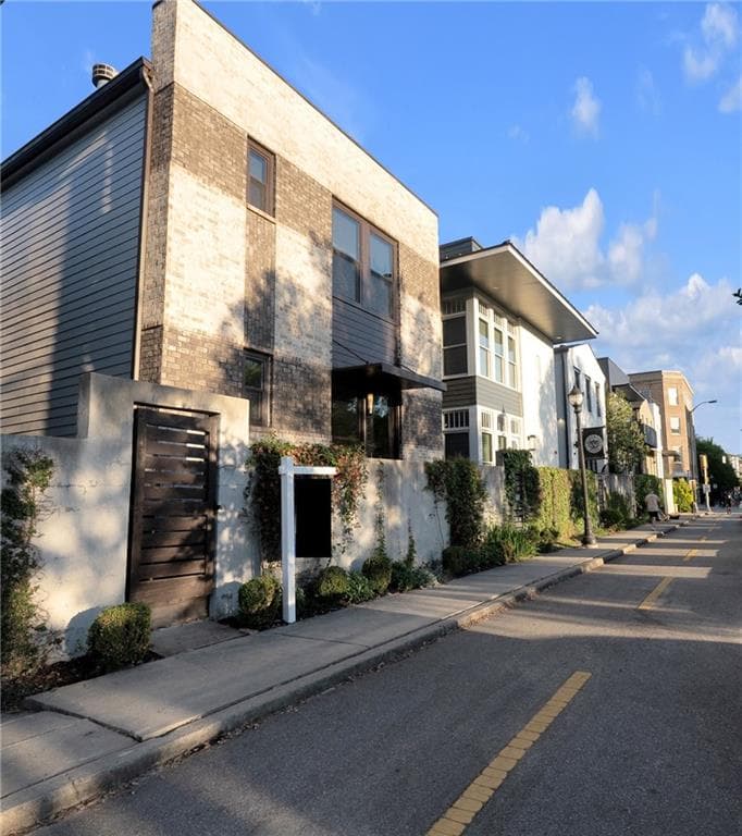 4 bedroom, 4 bathroom, 2,650 sq ft single family residence under contract at 388 Bill Kennedy Way, Atlanta, GA 30316
