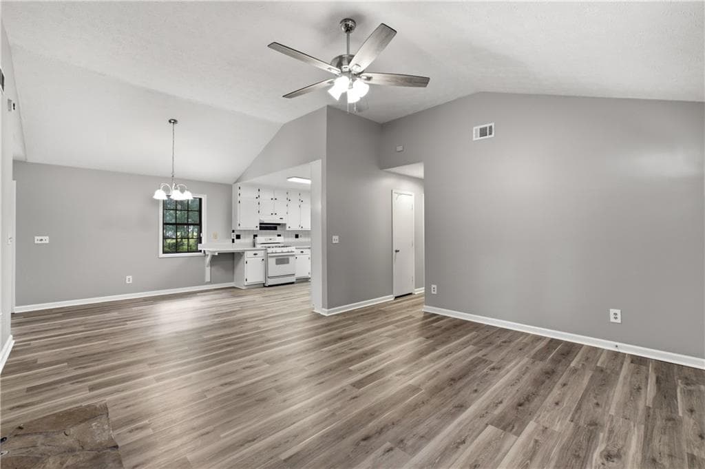 4 bedroom, 2 bathroom, 1,535 sq ft single family residence under contract at 1526 Haynes Court, Grayson, GA 30017 — photo 9