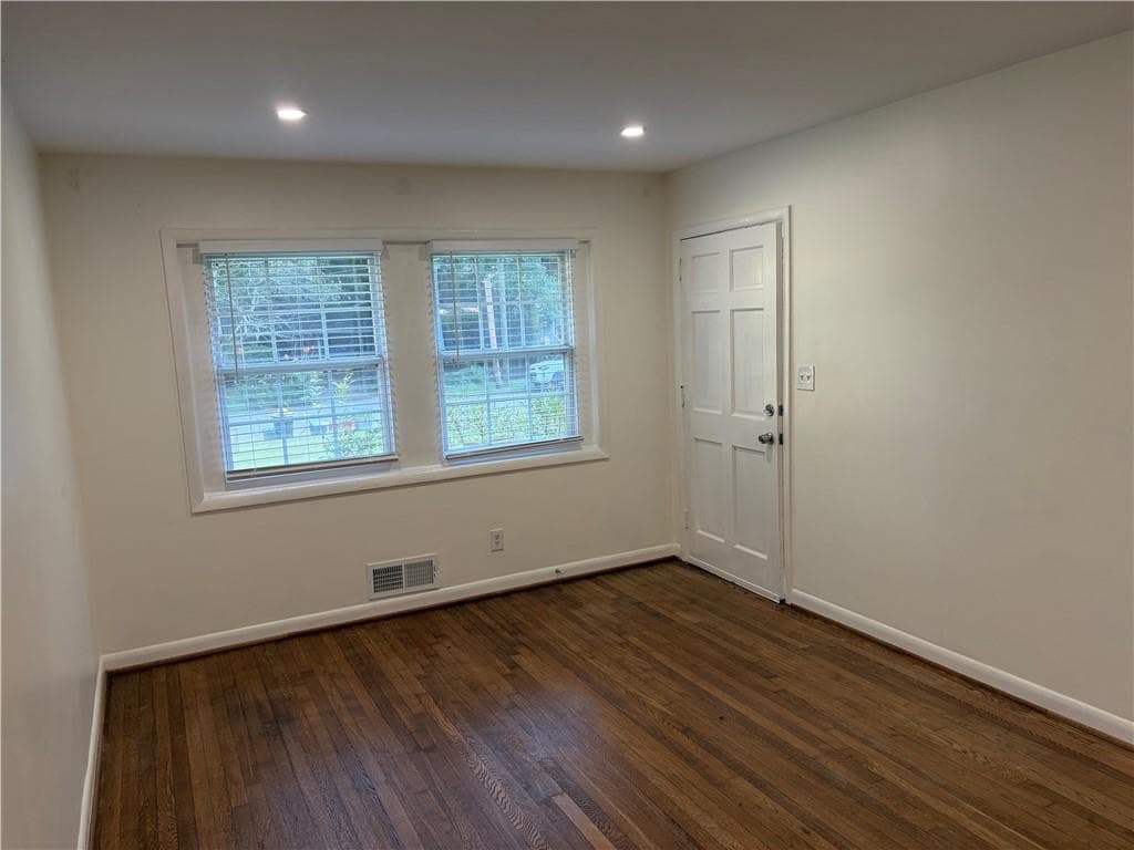 2 bedroom, 1 bathroom, 800 sq ft duplex for rent at 213 Buchanan Terrace 2, Decatur, GA 30030 for $1,700 a month — photo 4