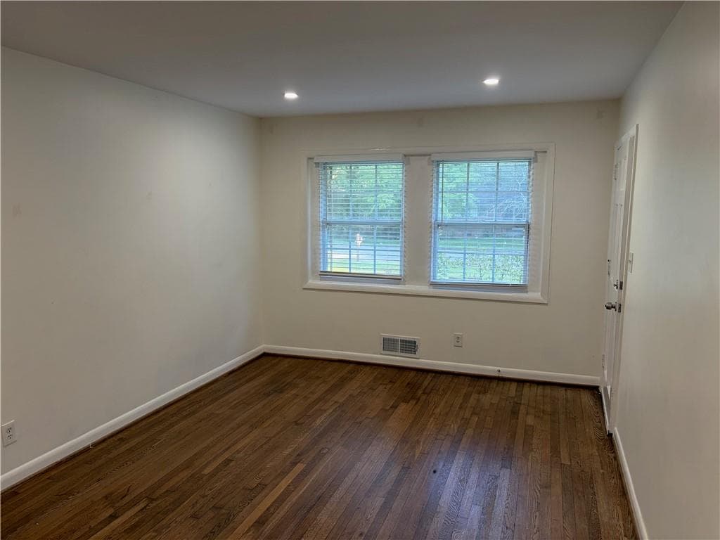 2 bedroom, 1 bathroom, 800 sq ft duplex for rent at 213 Buchanan Terrace 2, Decatur, GA 30030 for $1,700 a month — photo 5