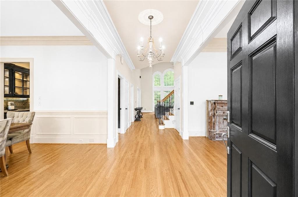 6 bedroom, 5 bathroom, 6,493 sq ft single family residence for sale at 4556 Allen Park Path, Suwanee, GA 30024 — photo 6