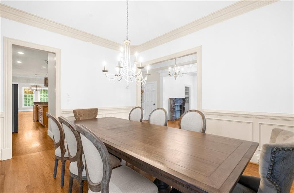 6 bedroom, 5 bathroom, 6,493 sq ft single family residence for sale at 4556 Allen Park Path, Suwanee, GA 30024 — photo 8