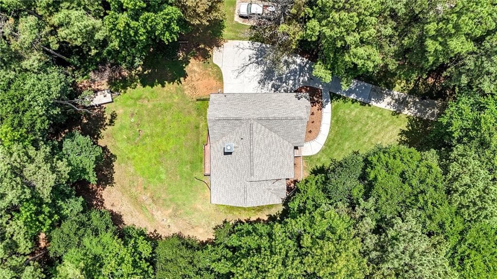 3 bedroom, 2 bathroom, 2,536 sq ft single family residence under contract at 24 Walnut Lane, Cartersville, GA 30121 — photo 2