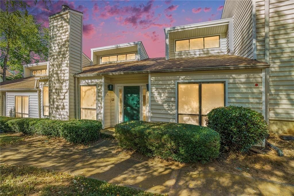 3 bedroom, 2 bathroom, 998 sq ft condominium for rent at 603 Serramonte Drive, Marietta, GA 30068 for $2,550 a month — photo 1 of 32