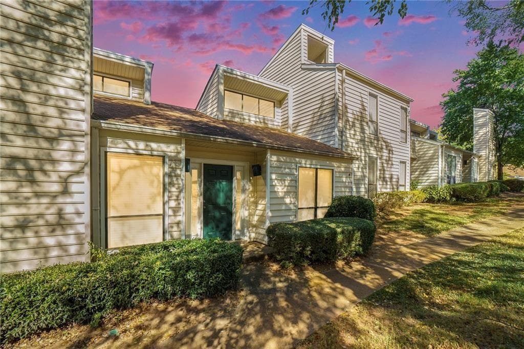 3 bedroom, 2 bathroom, 998 sq ft condominium for rent at 603 Serramonte Drive, Marietta, GA 30068 for $2,550 a month — photo 2