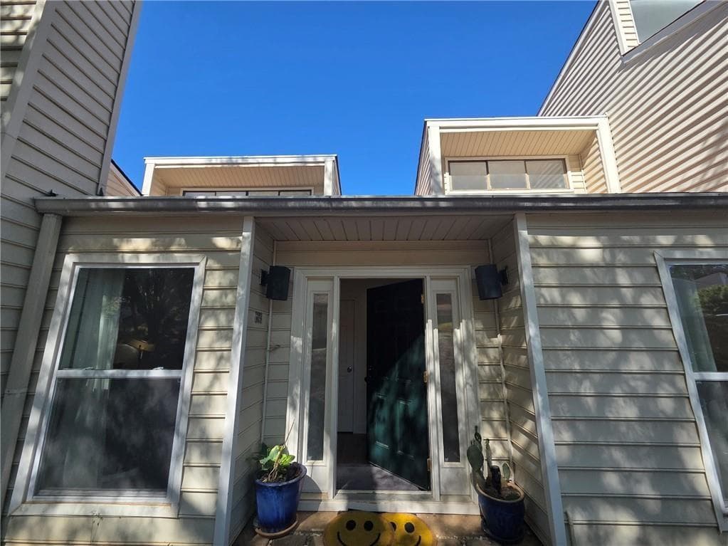 3 bedroom, 2 bathroom, 998 sq ft condominium for rent at 603 Serramonte Drive, Marietta, GA 30068 for $2,550 a month — photo 3