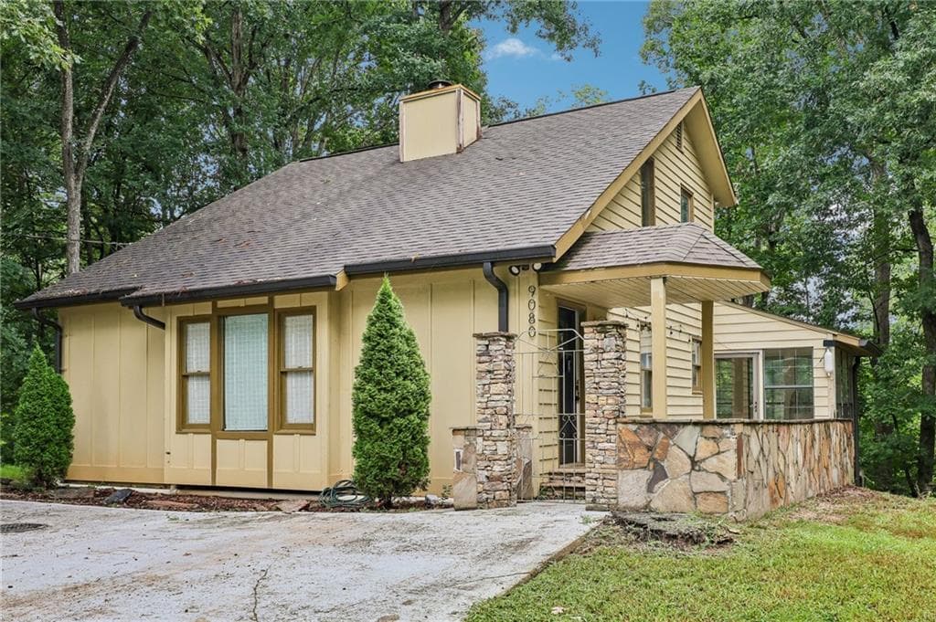 3 bedroom, 2 bathroom, 1,354 sq ft single family residence for sale at 9080 Pine Tree Circle, Gainesville, GA 30506 — photo 6