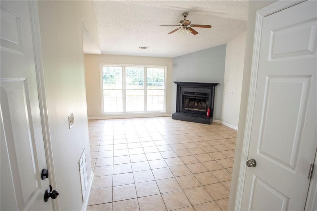3 bedroom, 2 bathroom, 2,140 sq ft single family residence for sale at 4960 Shipp Road, Powder Springs, GA 30127 — photo 4