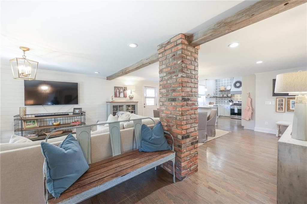 3 bedroom, 3 bathroom, 2,250 sq ft single family residence for sale at 1585 MERCER, College Park, GA 30337 — photo 4