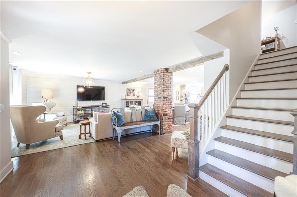 3 bedroom, 3 bathroom, 2,250 sq ft single family residence for sale at 1585 MERCER, College Park, GA 30337 — photo 5