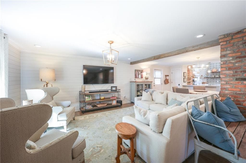 3 bedroom, 3 bathroom, 2,250 sq ft single family residence for sale at 1585 MERCER, College Park, GA 30337 — photo 6