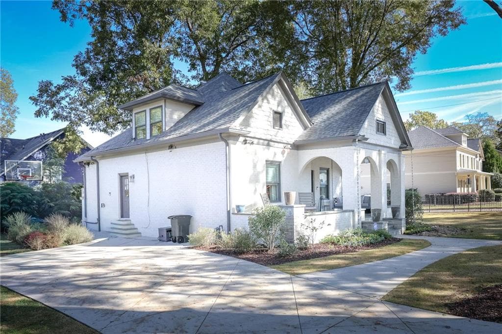 3 bedroom, 3 bathroom, 2,250 sq ft single family residence for sale at 1585 MERCER, College Park, GA 30337 — photo 10