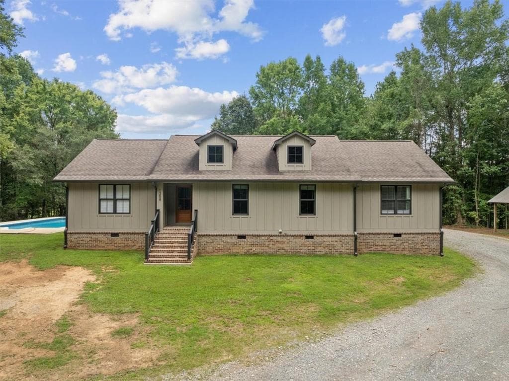 3 bedroom, 2 bathroom, 1,783 sq ft single family residence under contract at 1358 Reeves Station Road, Calhoun, GA 30701