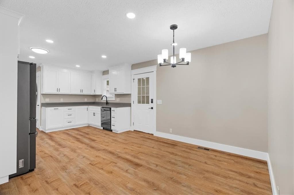 3 bedroom, 2 bathroom, 1,783 sq ft single family residence under contract at 1358 Reeves Station Road, Calhoun, GA 30701 — photo 9