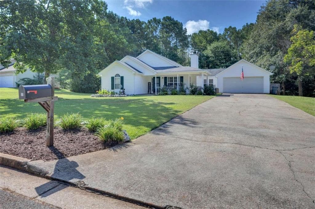 3 bedroom, 2 bathroom, 1,505 sq ft single family residence for sale at 35 Macadamia Court, Covington, GA 30016 — photo 2
