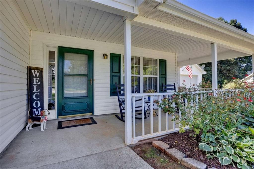 3 bedroom, 2 bathroom, 1,505 sq ft single family residence for sale at 35 Macadamia Court, Covington, GA 30016 — photo 3
