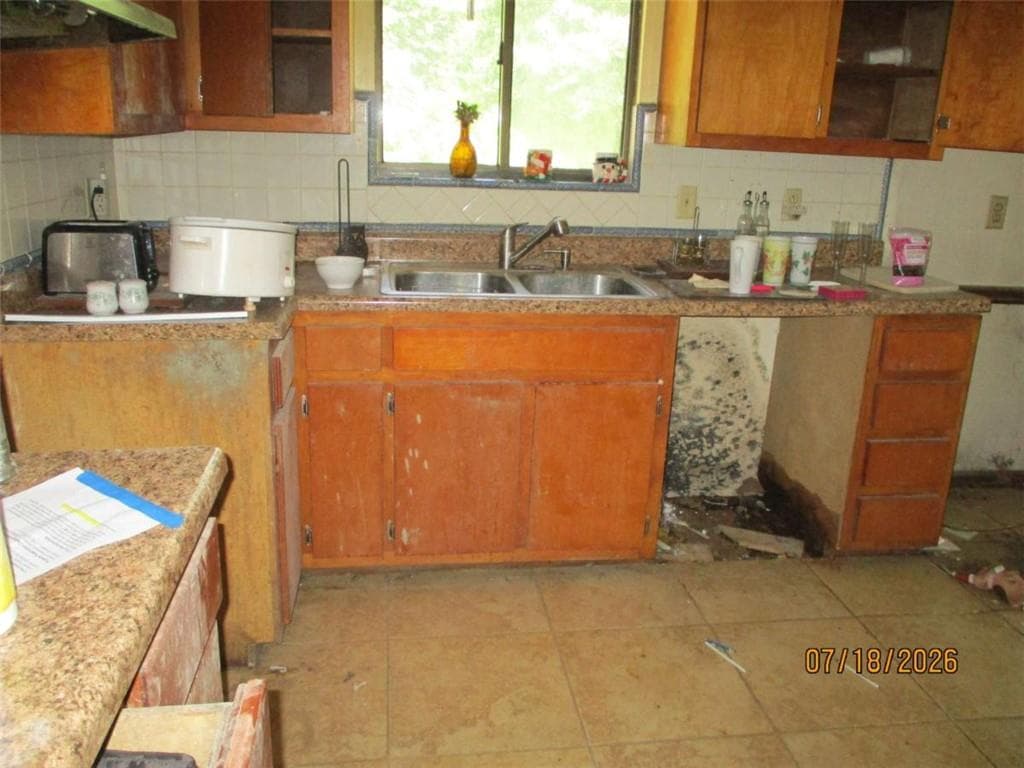 3 bedroom, 2 bathroom, 1,761 sq ft single family residence for sale at 1680 Mount Carmel Road, Mcdonough, GA 30253 — photo 4