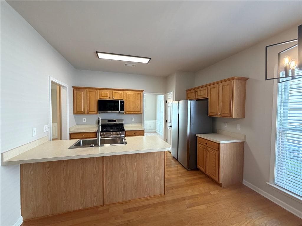 2 bedroom, 2 bathroom, 1,486 sq ft single family residence for rent at 13127 Region Trace, Milton, GA 30004 for $2,295 a month — photo 8